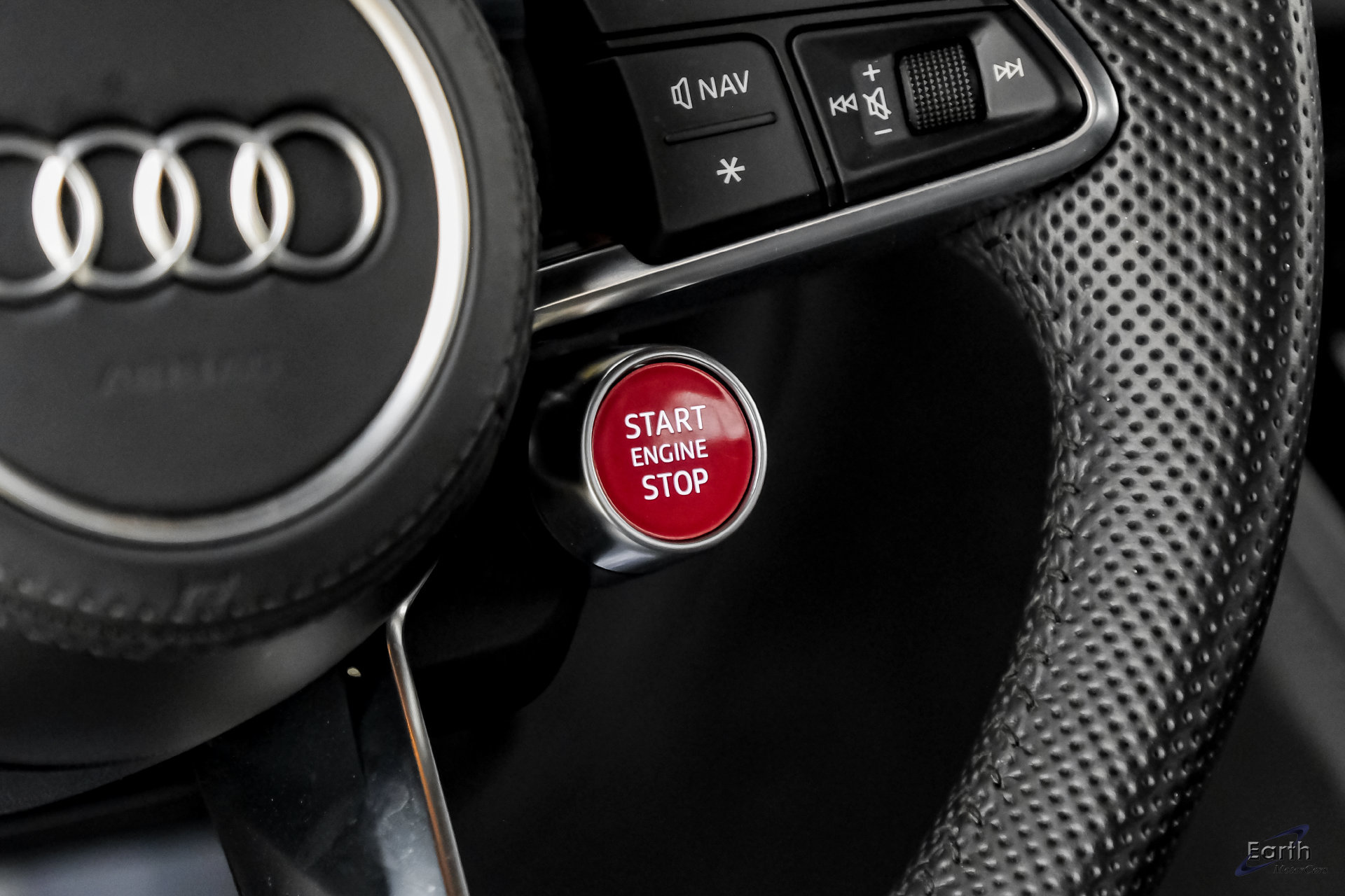 Used 2021 Audi R8 V10 w/ Premium Package RWD image 49