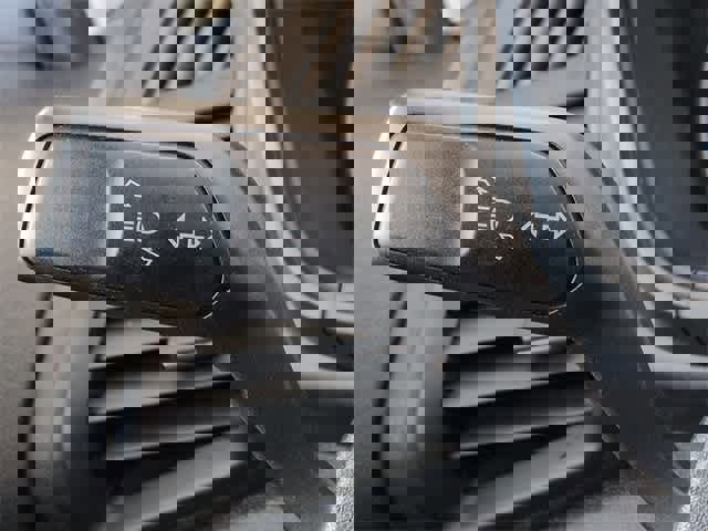 Used 2020 Ford EcoSport SE w/ SE Convenience Package image 29