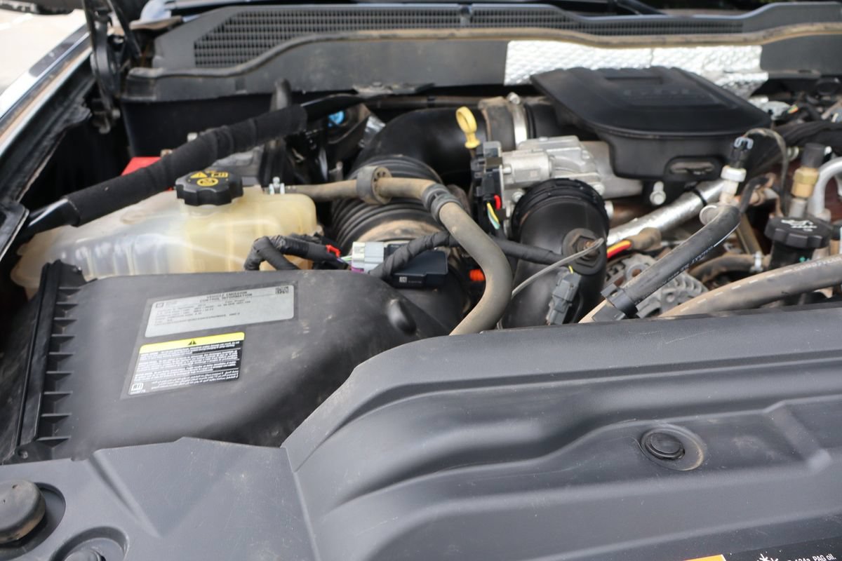 Used 2015 Chevrolet Silverado 2500 LTZ w/ Duramax Plus Package AWD/4WD image 38