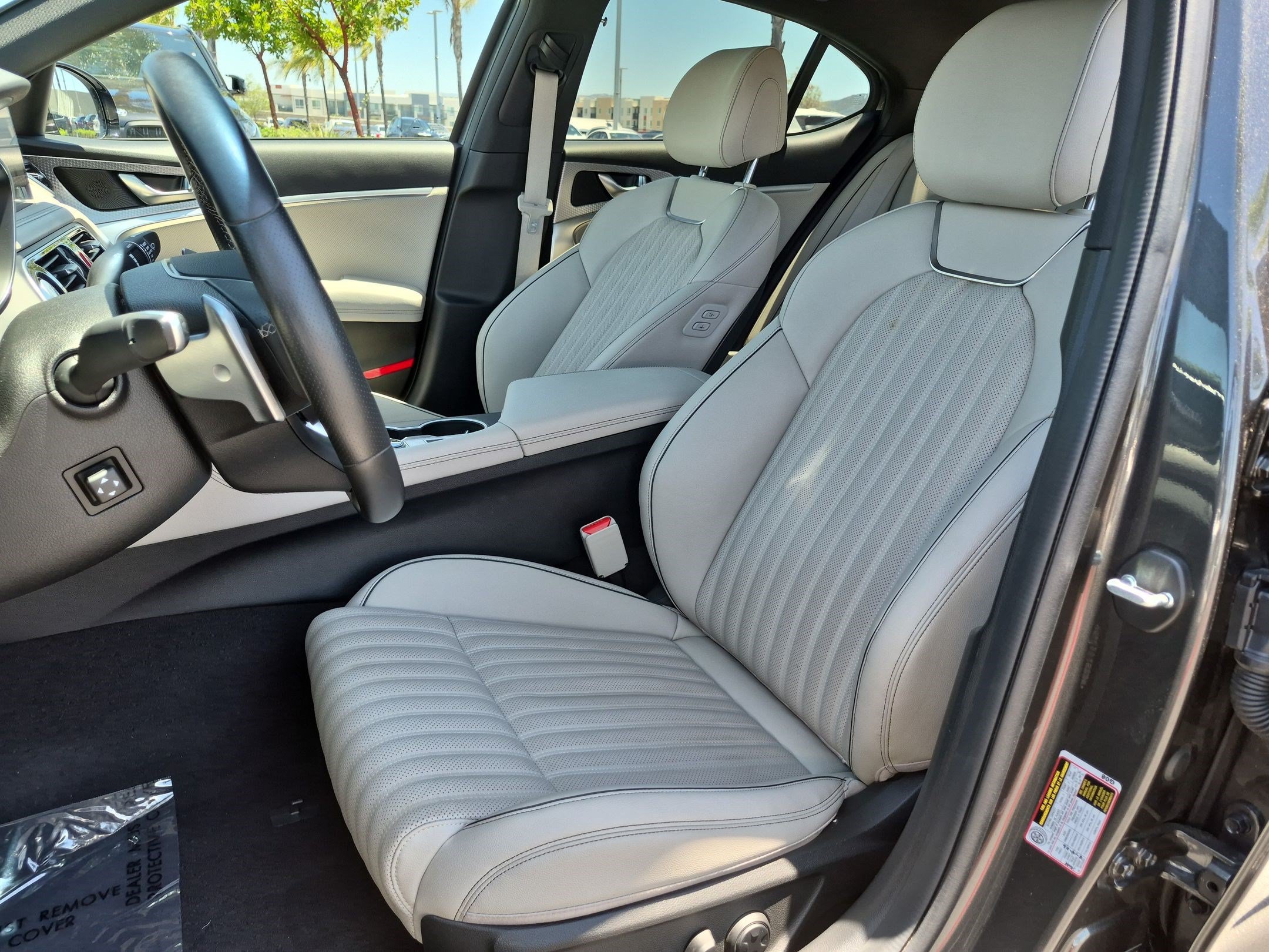 Used 2023 Genesis G70 2.0T w/ Sport Prestige Package RWD image 16