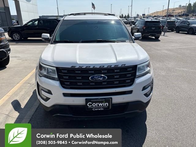 Used 2017 Ford Explorer XLT w/ Equipment Group 202A FWD video 2