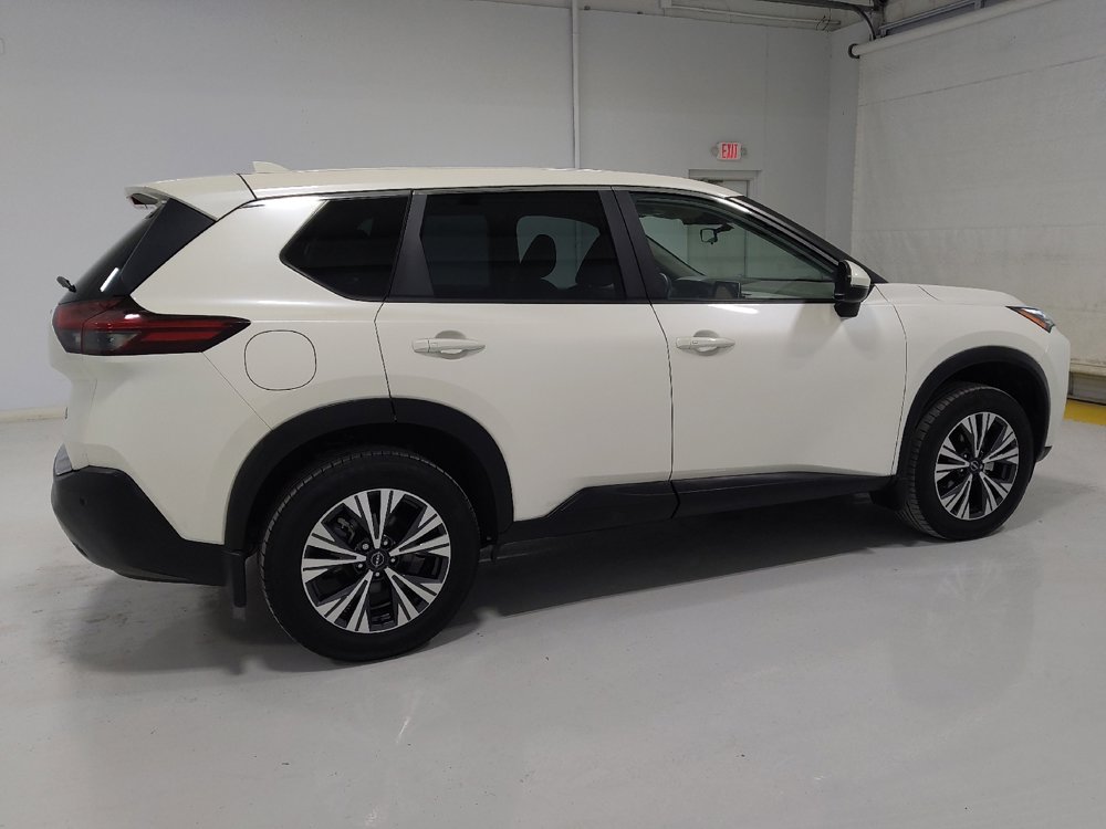 Used 2023 Nissan Rogue SV image 10