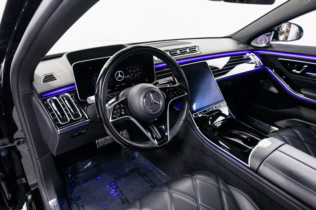 Used 2023 Mercedes-Benz Maybach S 680 4MATIC w/ Manufaktur Leather Package image 9