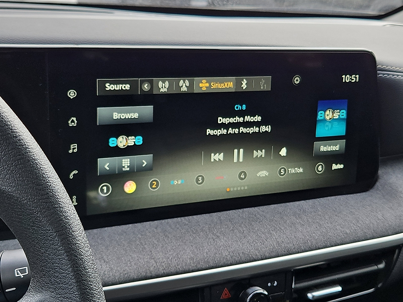 Certified 2025 Nissan Kicks SV w/ Illumination Package image 16