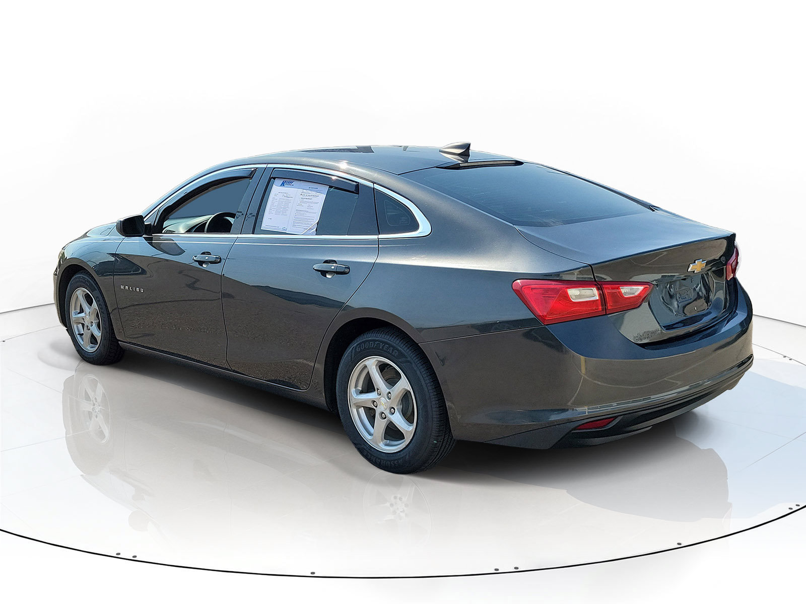 Used 2018 Chevrolet Malibu LS FWD image 4