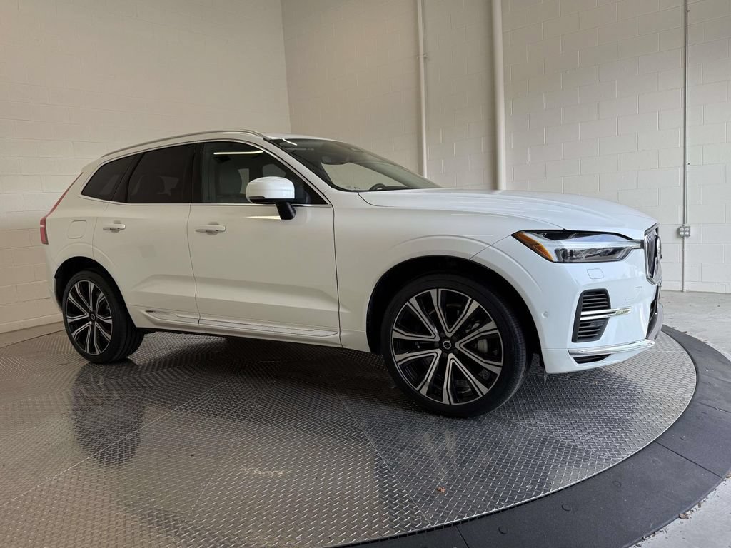 Used 2023 Volvo XC60 T8 Ultimate w/ Climate Package AWD/4WD image 9