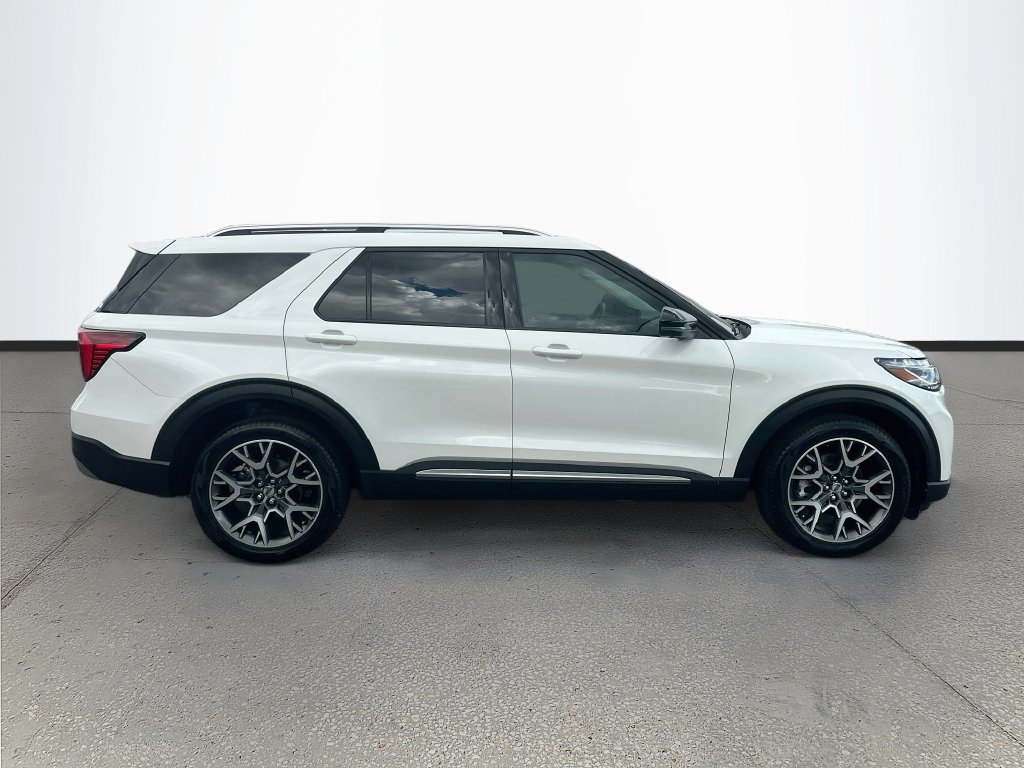 Used 2025 Ford Explorer Platinum w/ Ultimate Package AWD/4WD image 8