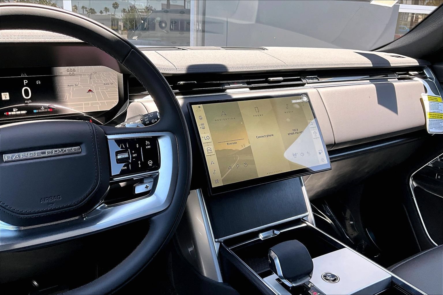 New 2026 Land Rover Range Rover Long Wheelbase SE AWD/4WD image 7