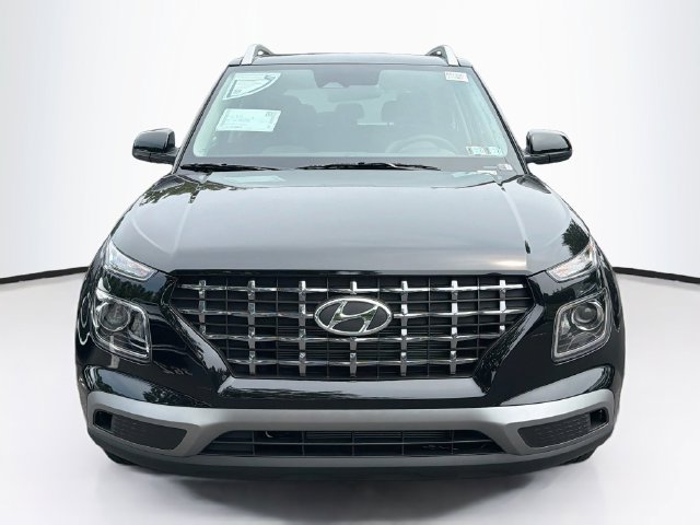 New 2026 Hyundai Venue SEL FWD image 2
