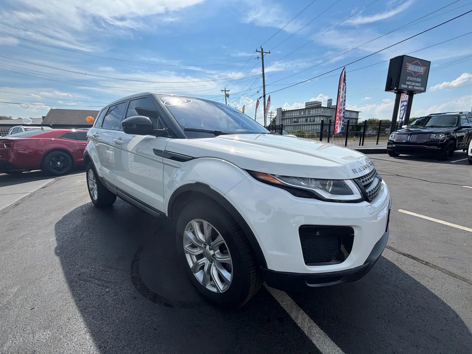 Used 2019 Land Rover Range Rover Evoque SE Premium image 15