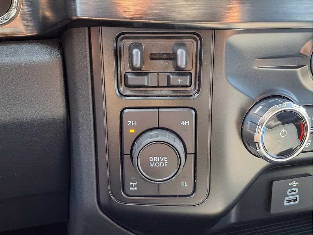 Used 2024 Ford F250 Lariat w/ Chrome Package AWD/4WD image 10