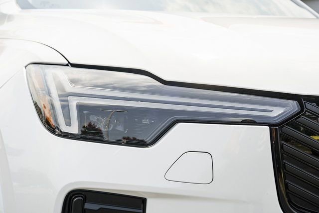 Used 2026 Volvo XC90 T8 Ultra w/ Protection Package Premier image 12