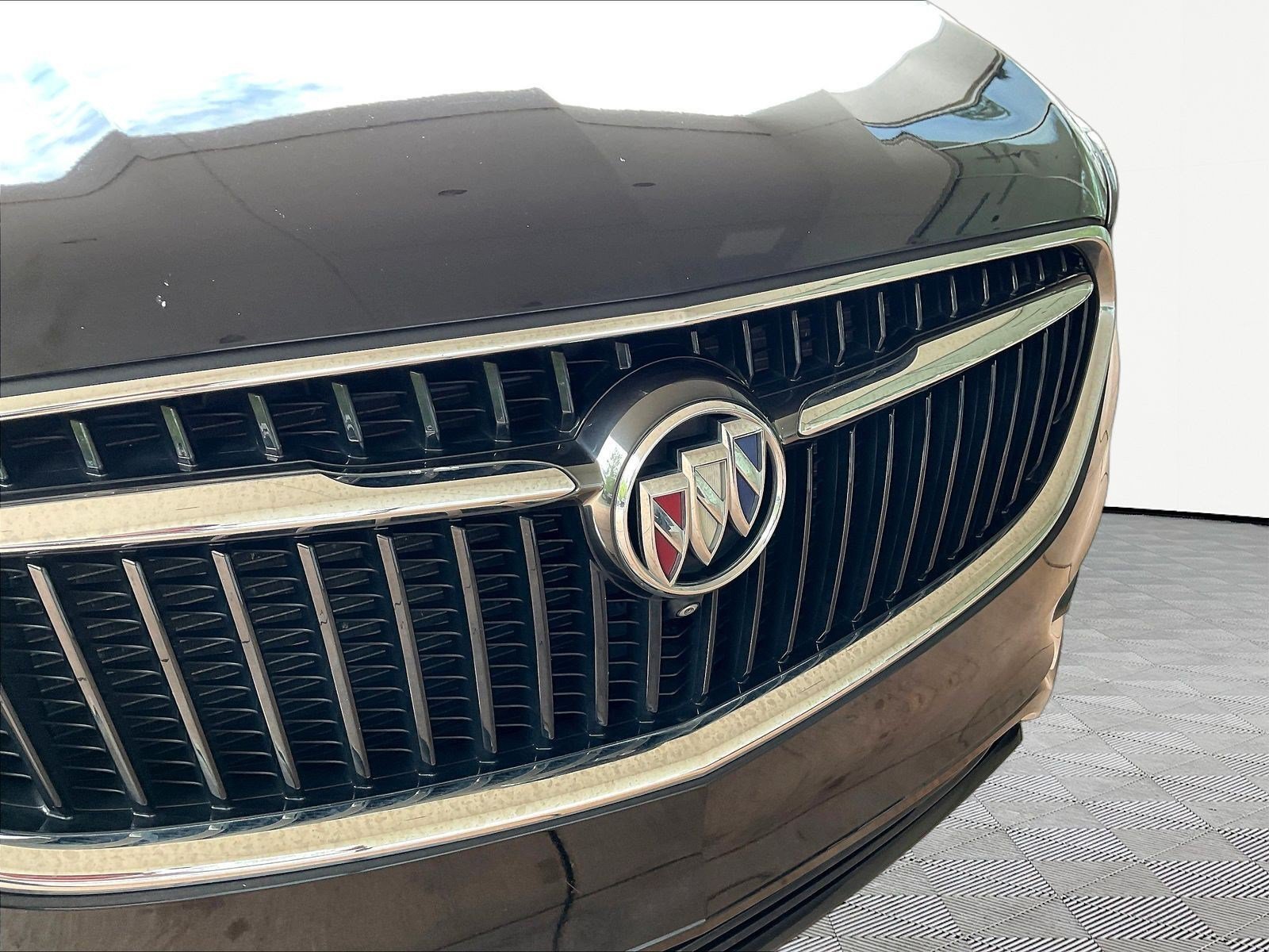 Used 2021 Buick Enclave Essence FWD image 33