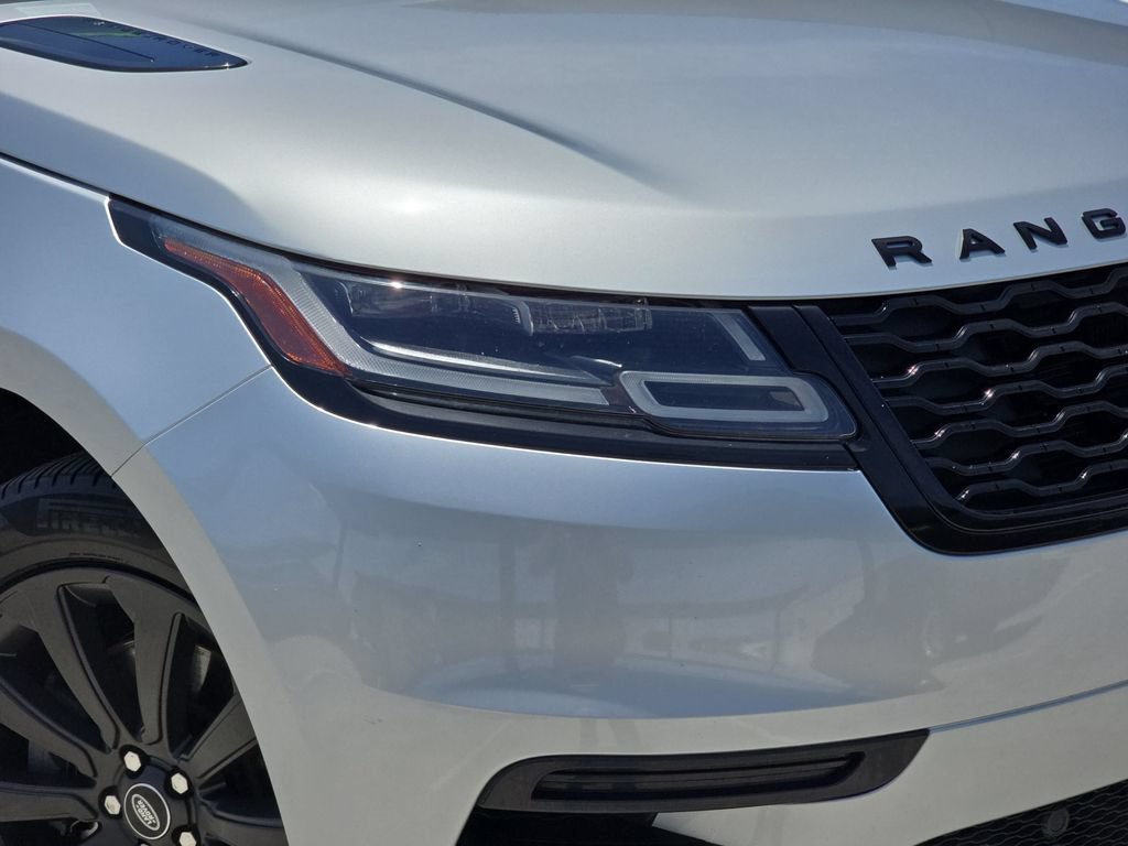 Certified 2022 Land Rover Range Rover Velar R-Dynamic S AWD/4WD image 32