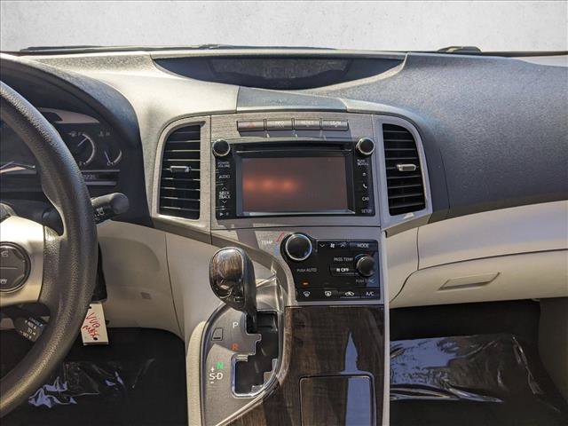 Used 2013 Toyota Venza LE FWD image 12