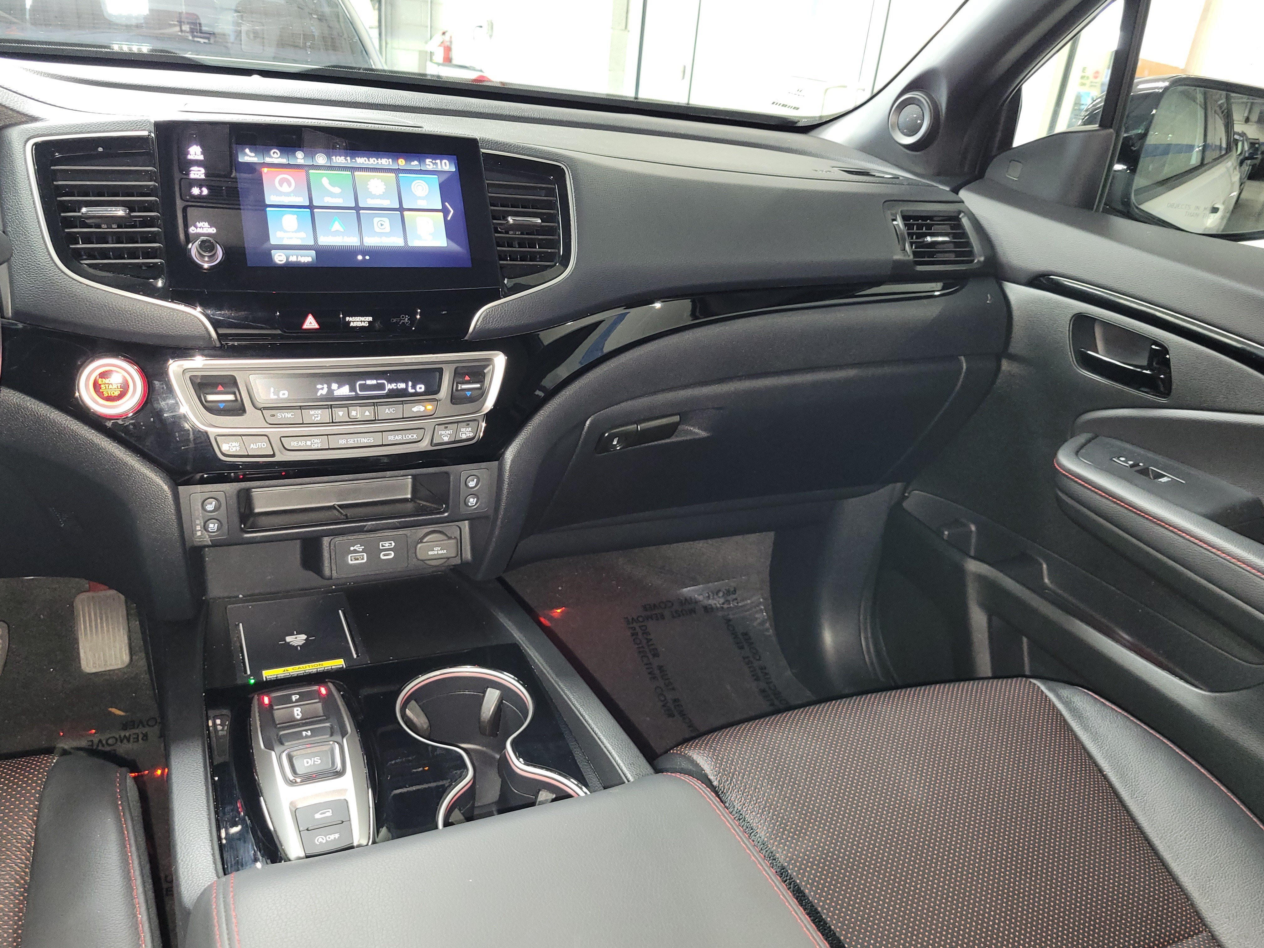 Certified 2025 Honda Passport Black Edition image 15