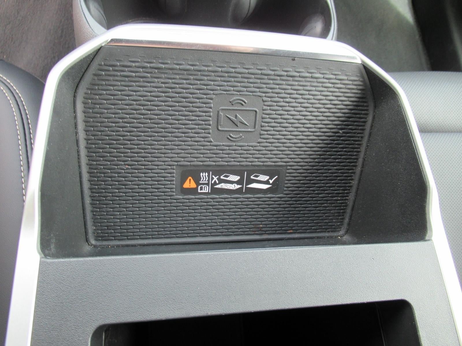 Used 2025 GMC Terrain Elevation w/ Elevation Premium Package AWD/4WD image 17