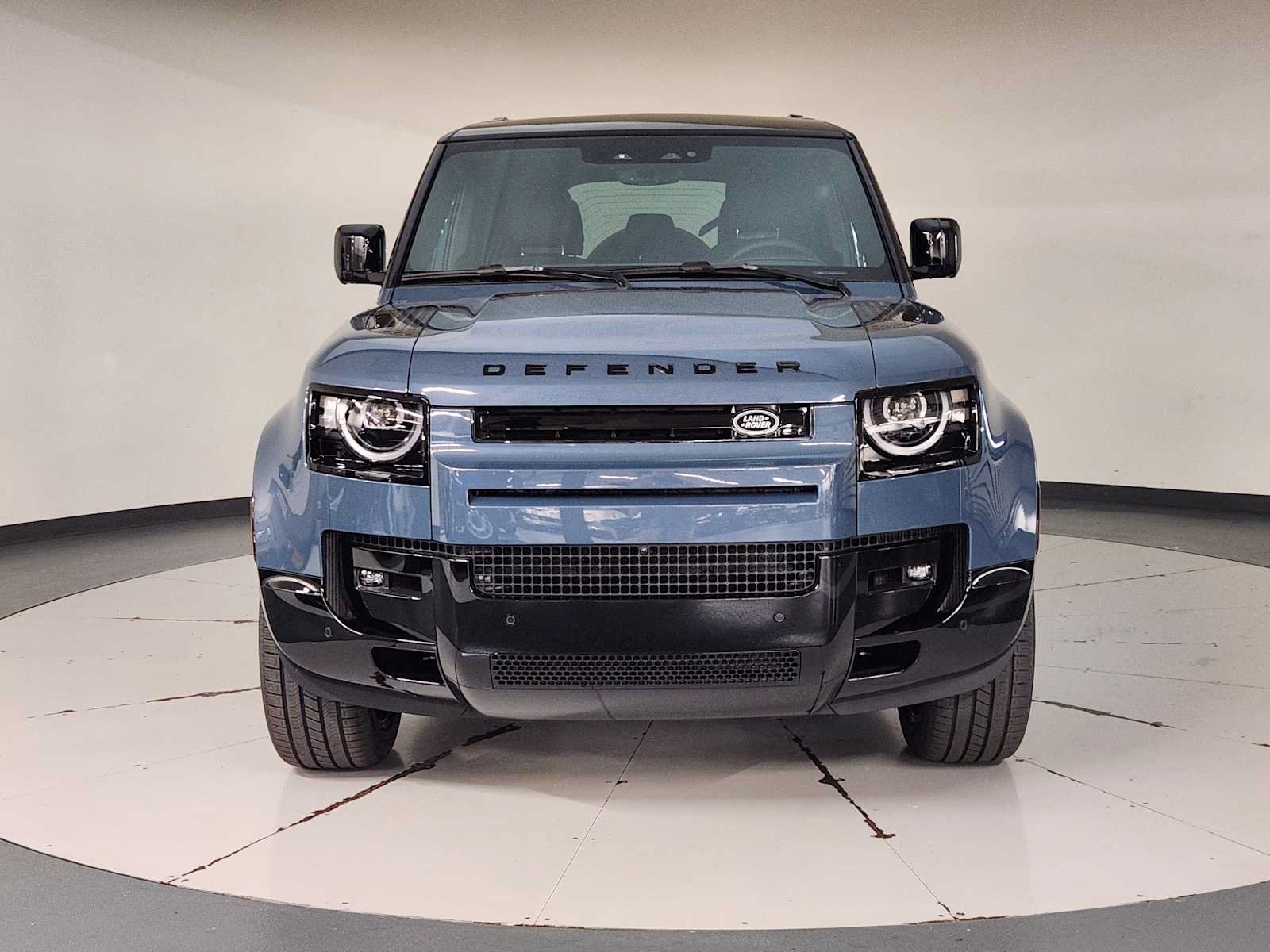 New 2026 Land Rover Defender 110 X-Dynamic SE AWD/4WD image 9