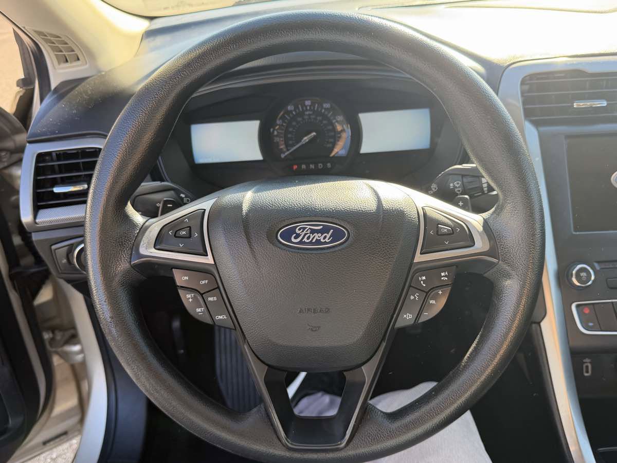 Used 2018 Ford Fusion SE image 14
