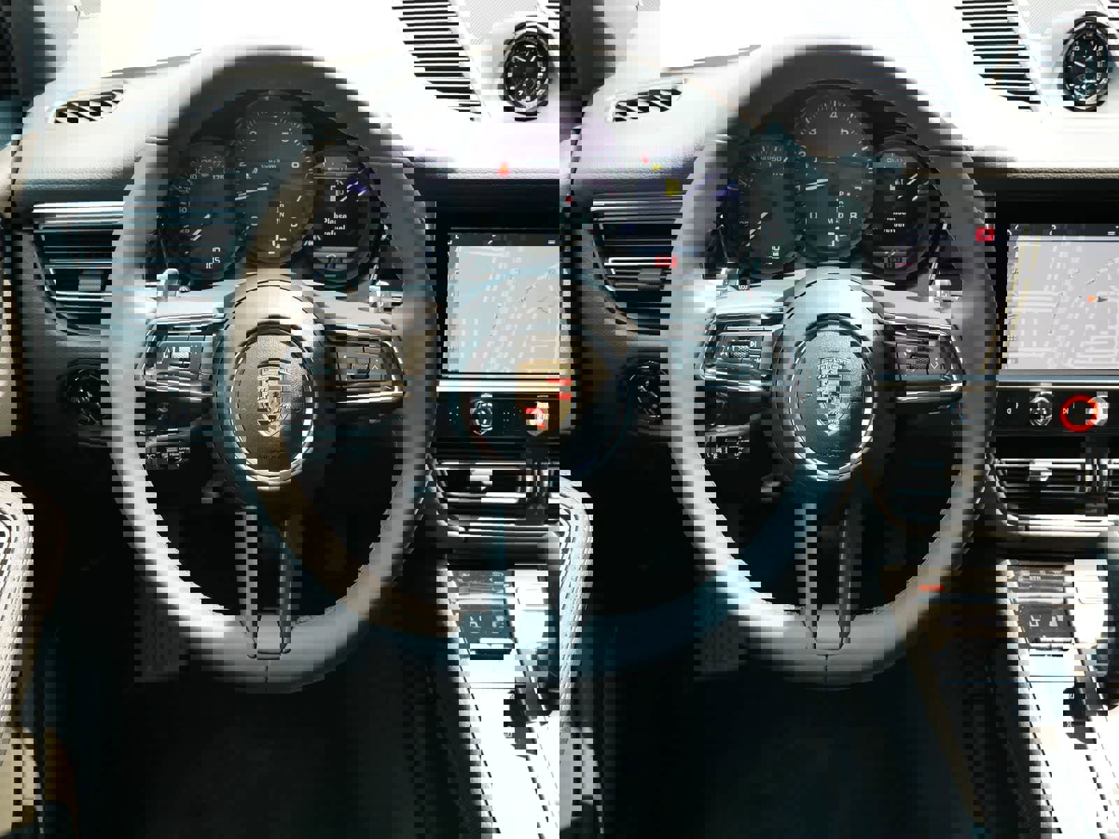 New 2025 Porsche Macan image 11