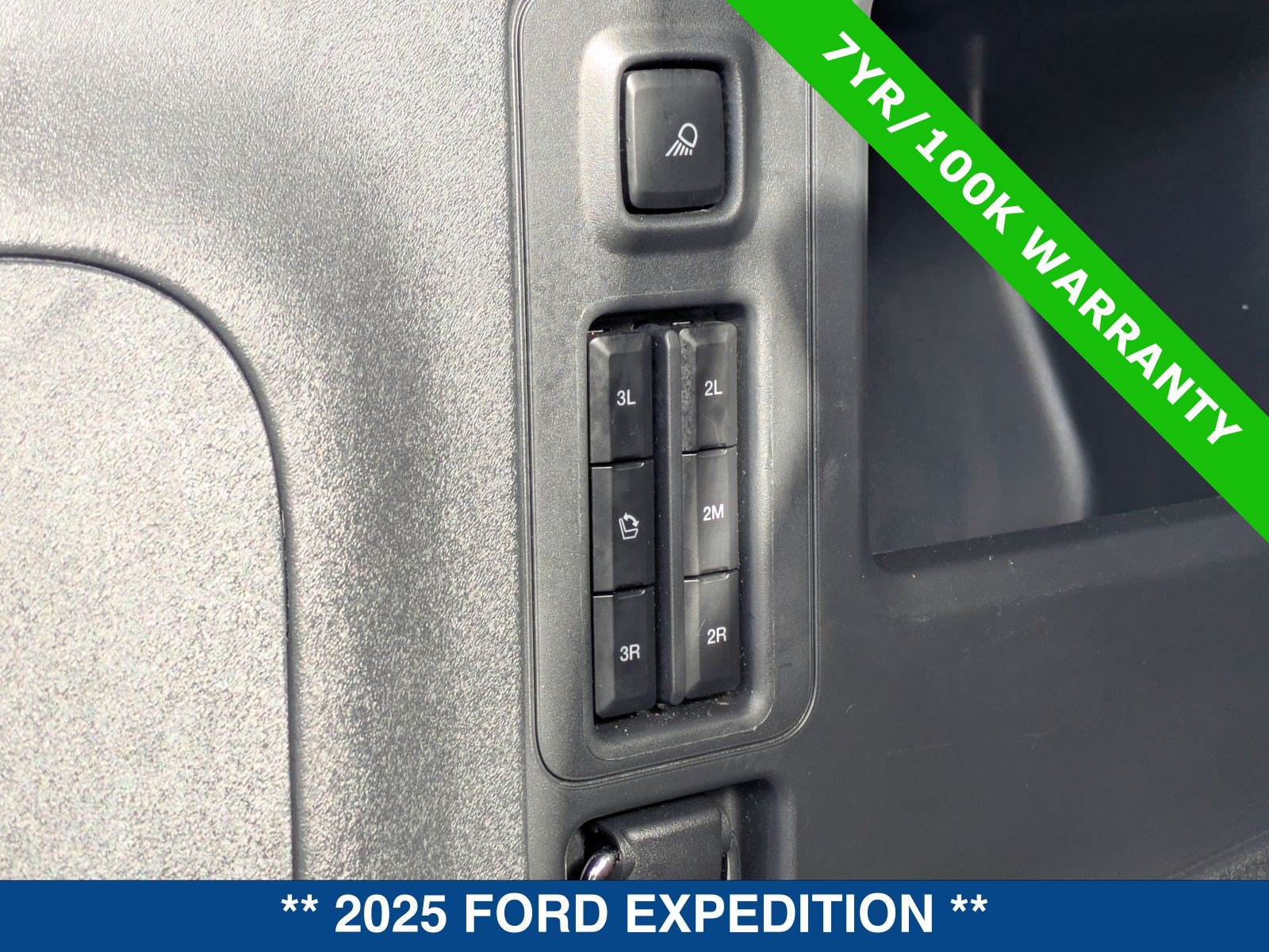 Certified 2025 Ford Expedition Active AWD/4WD image 17