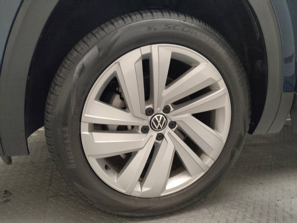 Used 2023 Volkswagen Atlas Cross Sport SE w/ Panoramic Sunroof Package FWD image 31