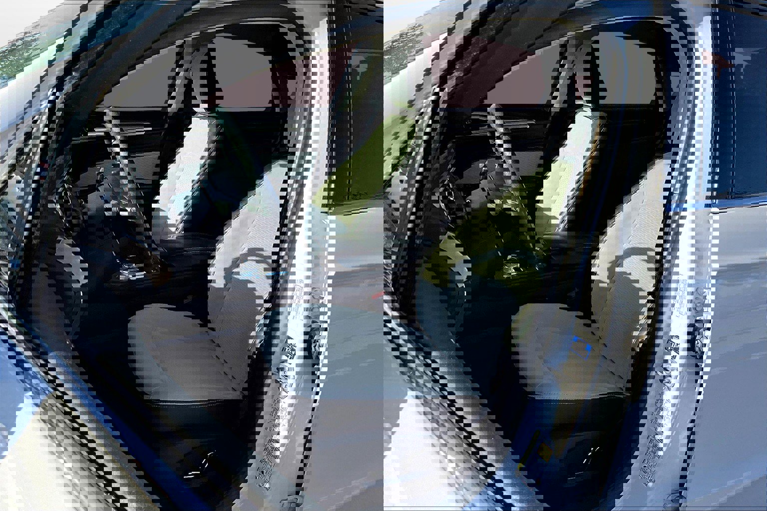 Used 2020 Ford Fusion SE w/ Equipment Group 151A image 16