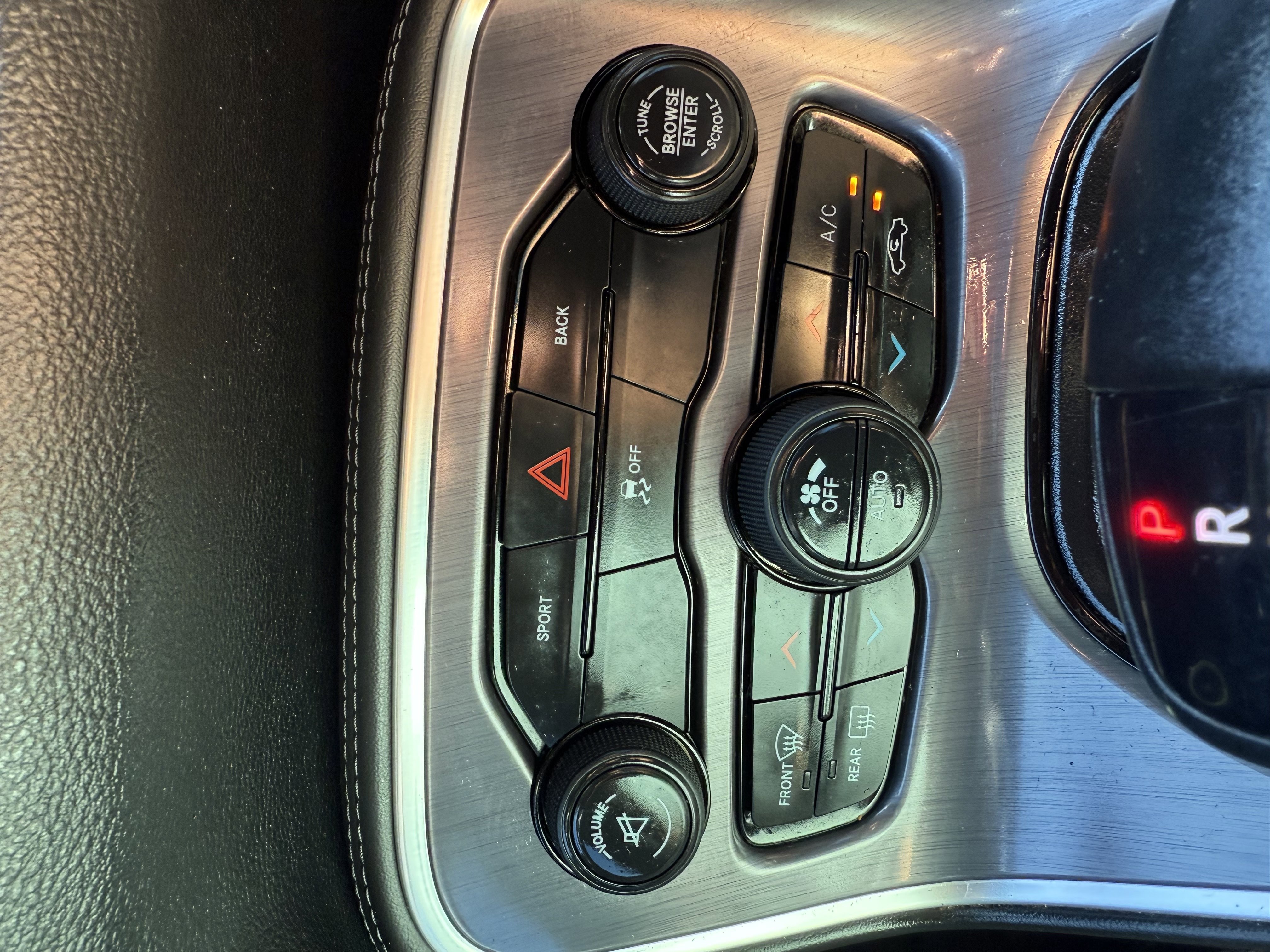 Used 2016 Dodge Challenger SXT w/ Super Sport Group (SS/T) image 15