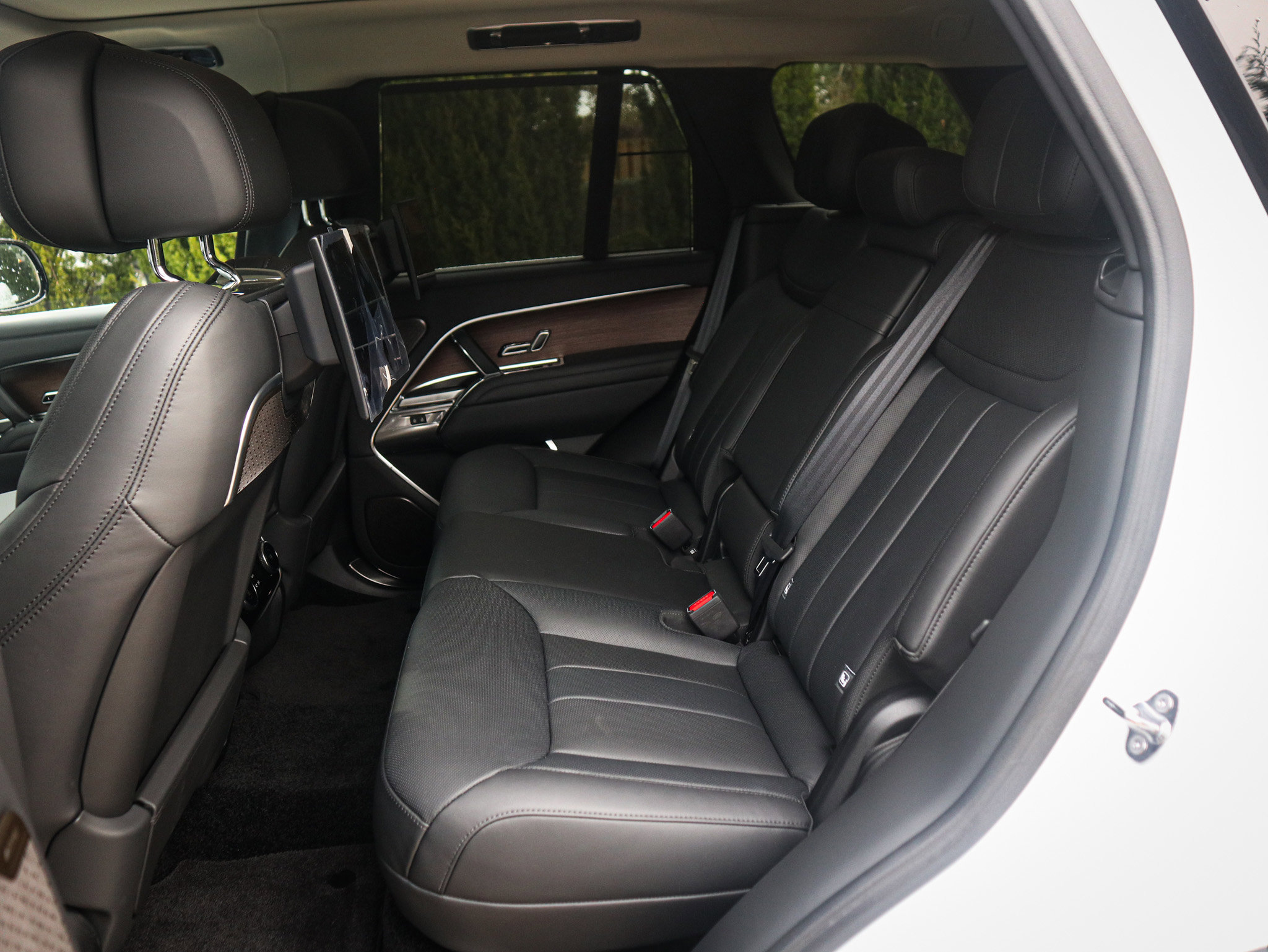 Used 2025 Land Rover Range Rover Autobiography image 32