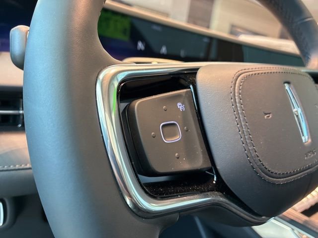 Used 2026 Lincoln Nautilus Reserve AWD/4WD image 24