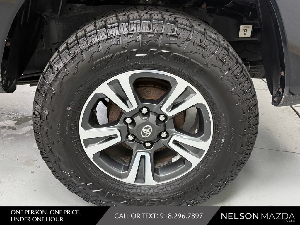 Used 2016 Toyota Tacoma TRD Sport w/ Towing Package AWD/4WD image 12