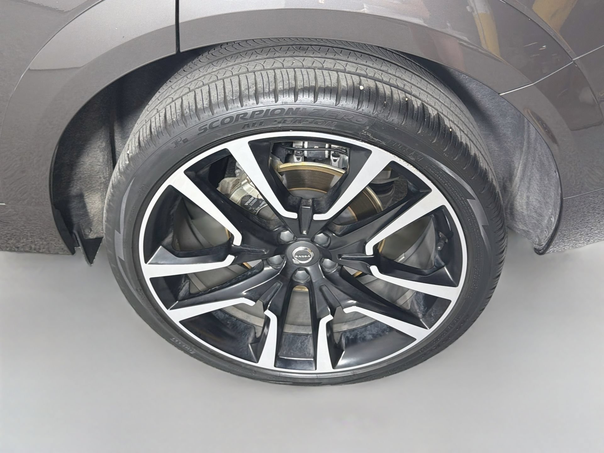 Used 2024 Volvo XC60 B5 Ultimate AWD/4WD image 33