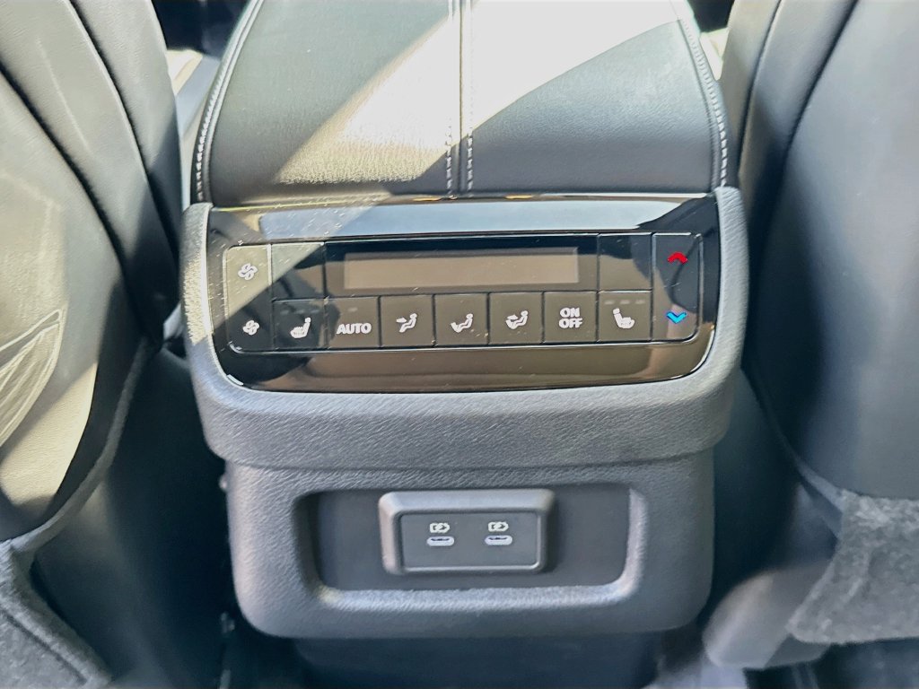 Used 2027 INFINITI QX60 Luxe w/ Cargo Package FWD image 28