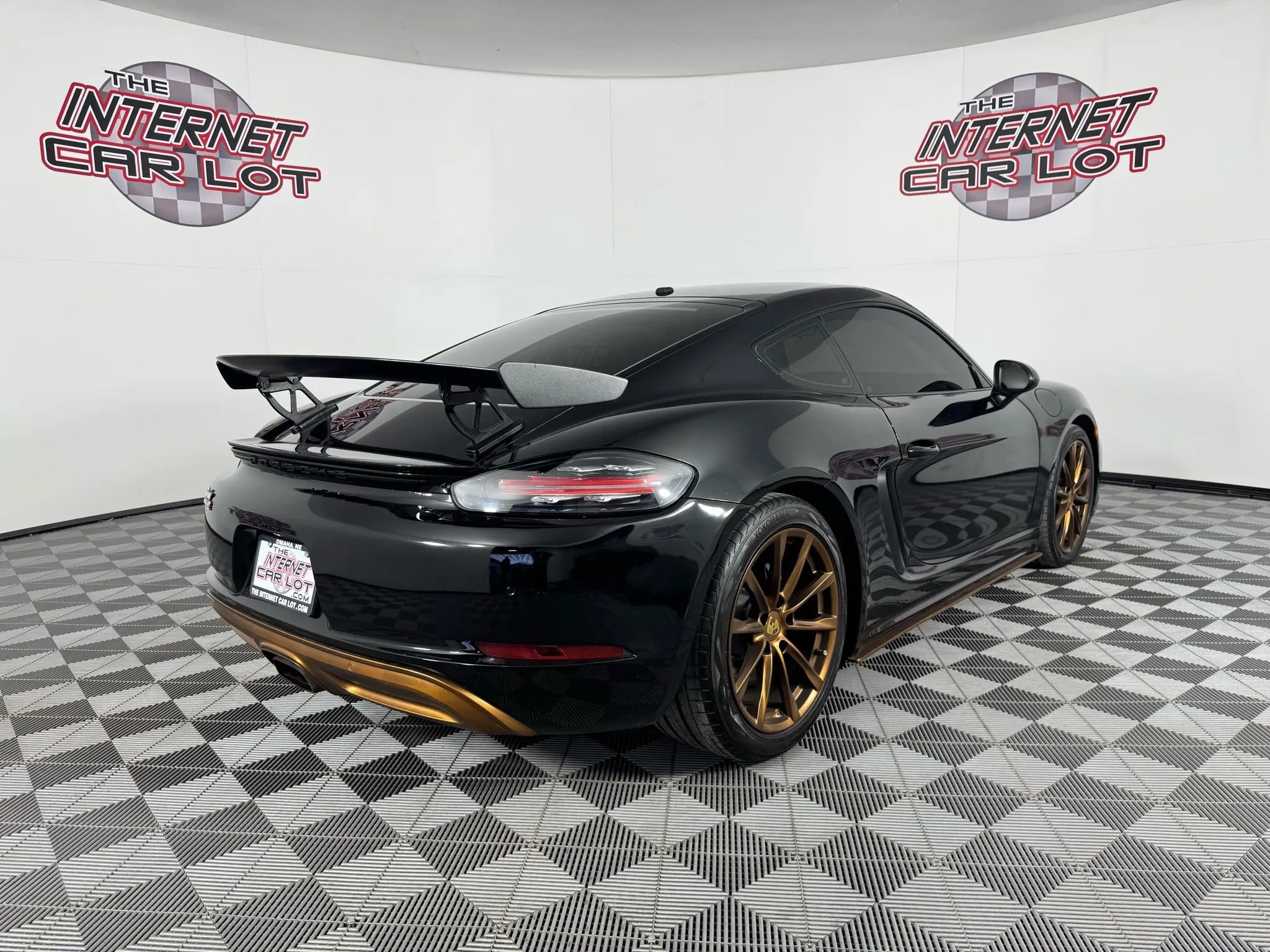 Used 2018 Porsche 718 Cayman image 7