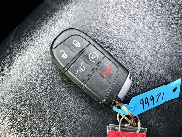 Used 2018 Jeep Grand Cherokee Limited image 11