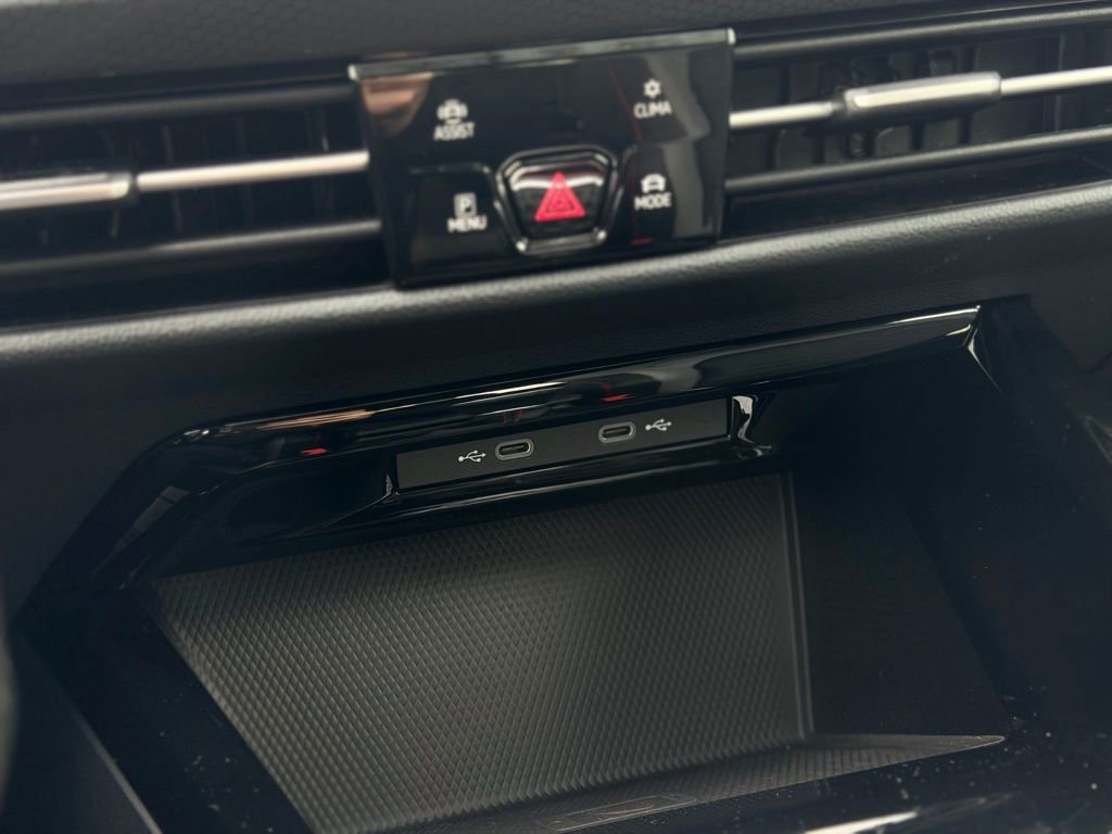 Used 2024 Volkswagen GTI SE image 19