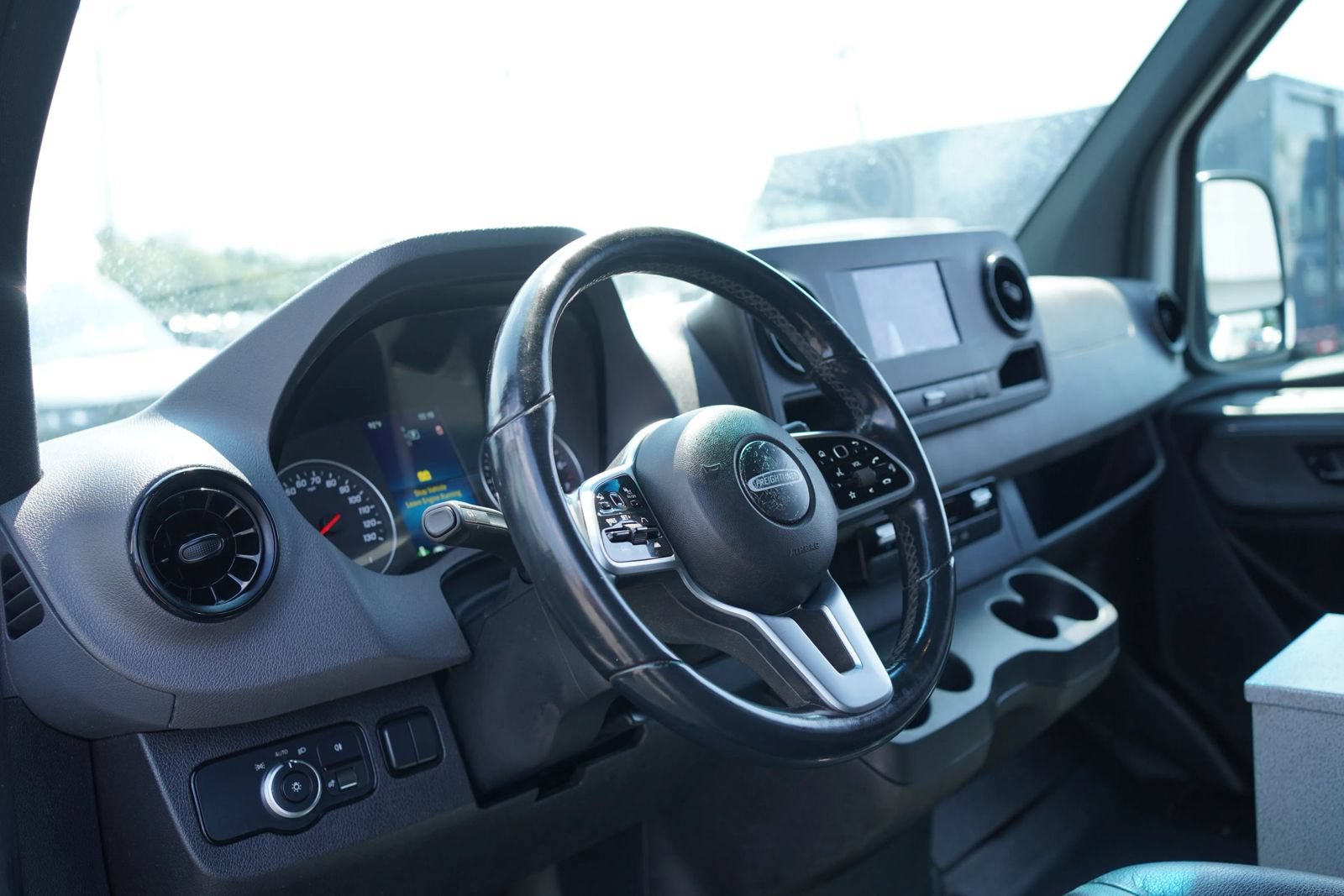 Used 2021 Freightliner Sprinter 2500 RWD image 20