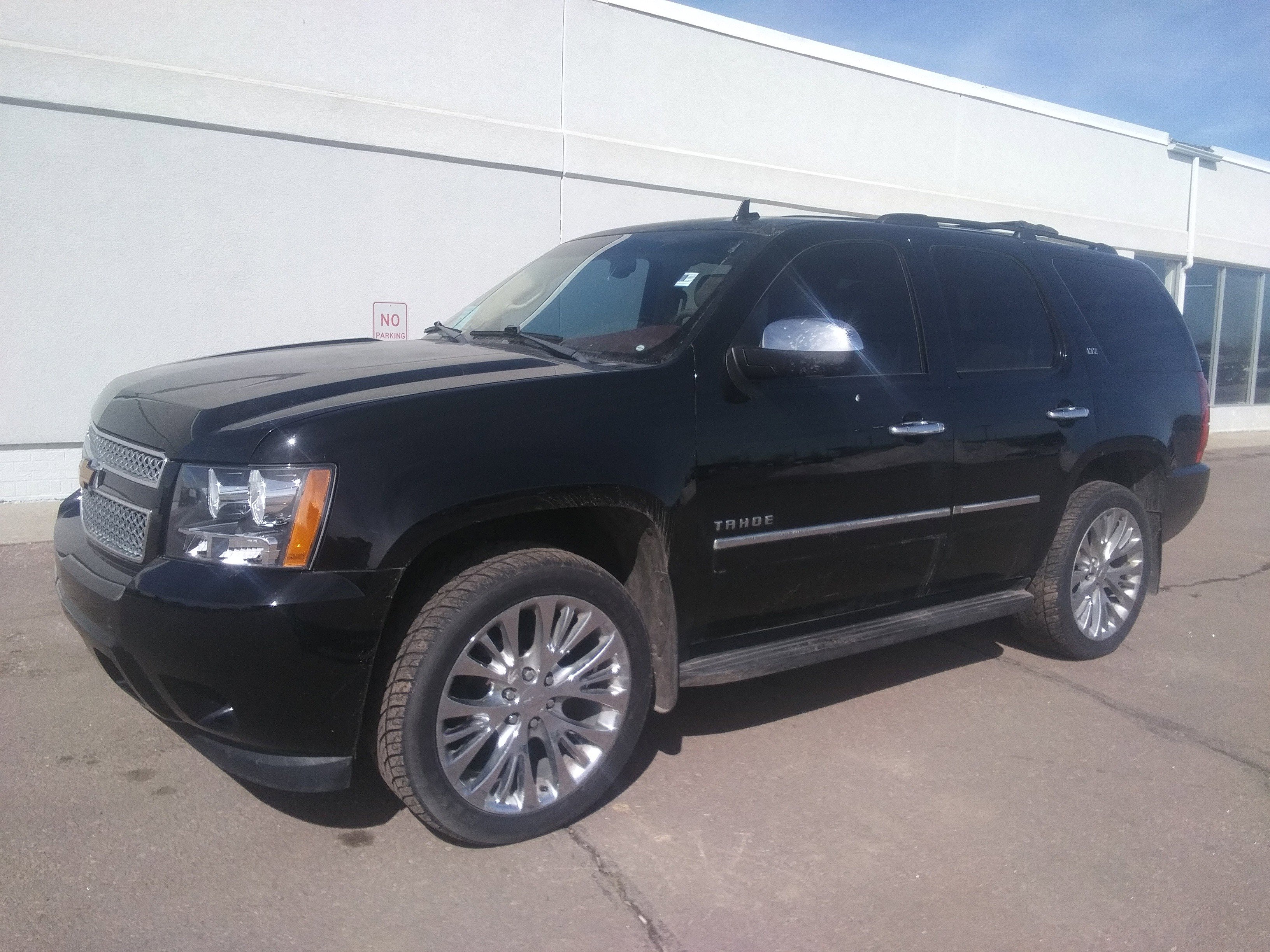 Used 2014 Chevrolet Tahoe LTZ AWD/4WD image 2
