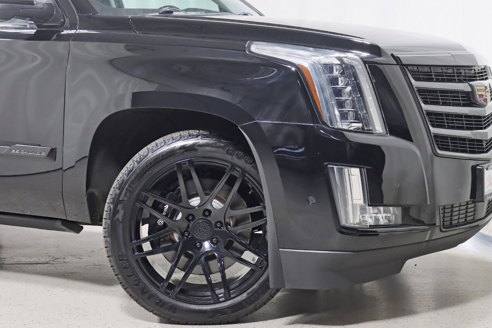 Used 2017 Cadillac Escalade ESV Luxury image 5
