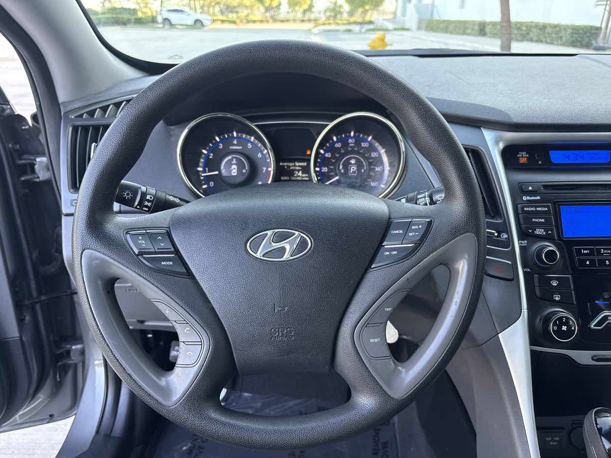 Used 2013 Hyundai Sonata GLS FWD image 21