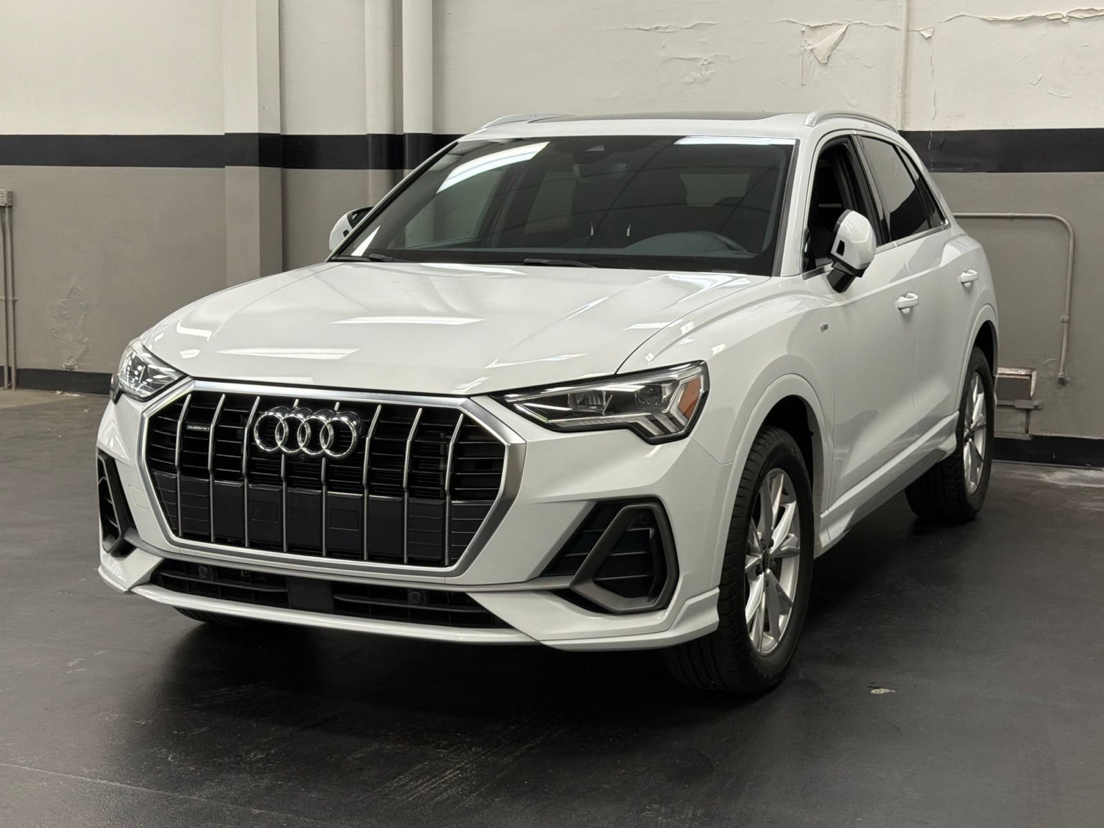 Used 2023 Audi Q3 2.0T Premium Plus w/ Premium Plus Package AWD/4WD image 5