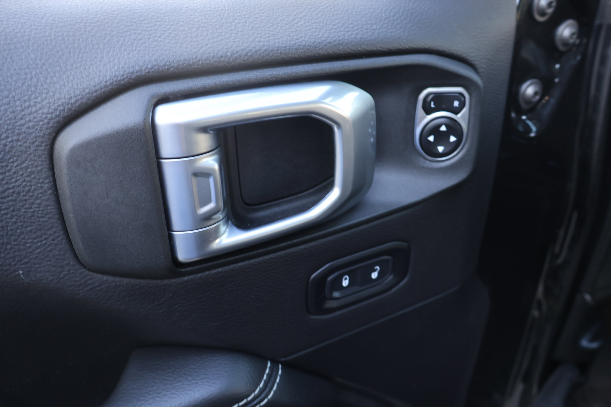 Used 2023 Jeep Wrangler Sahara w/ Cold Weather Group image 16