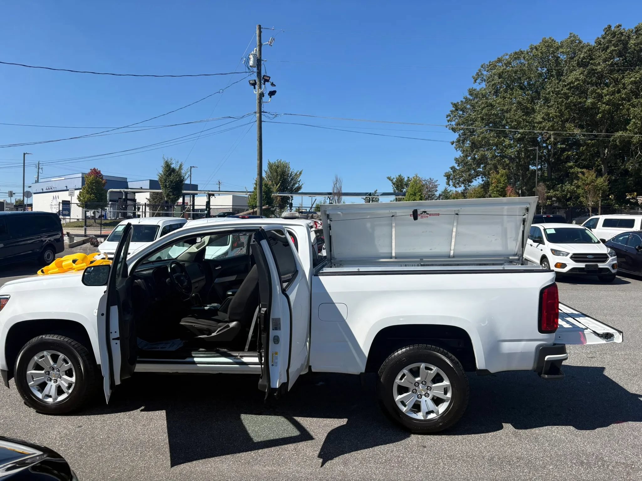 Used 2021 Chevrolet Colorado LT w/ Fleet Safety Package RWD image 33