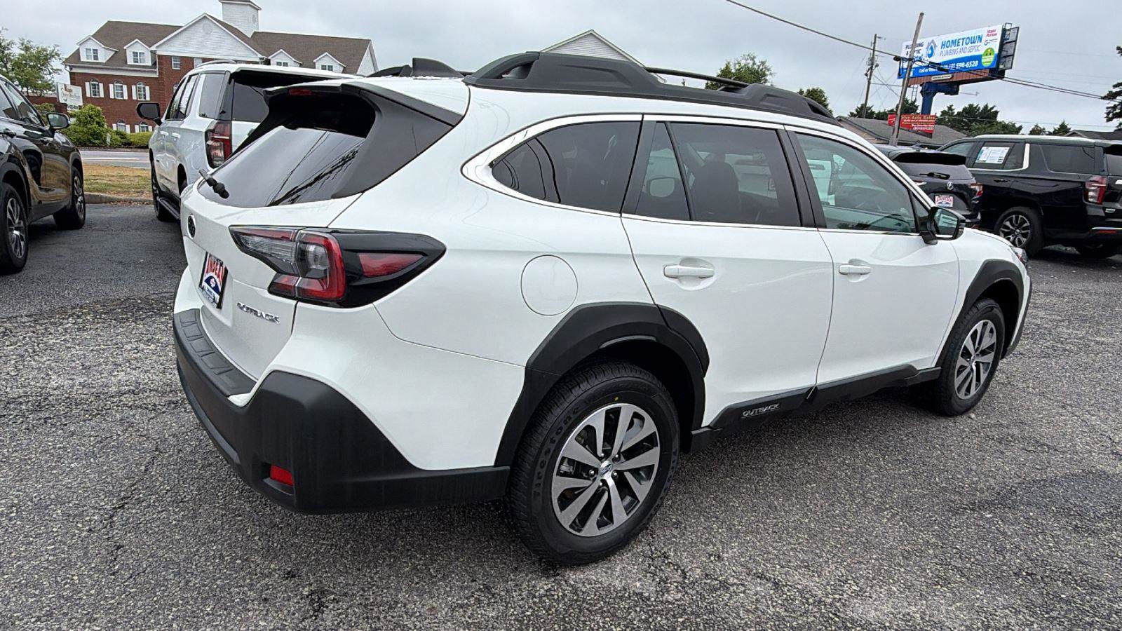 Used 2024 Subaru Outback Premium AWD/4WD image 5