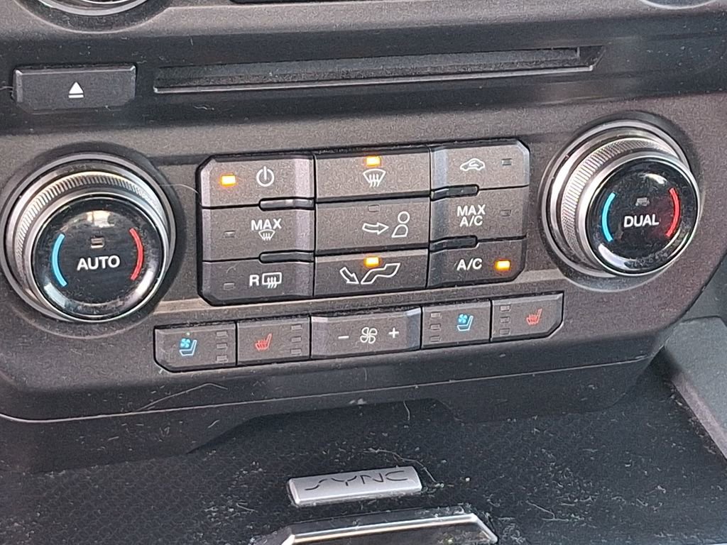 Used 2018 Ford F150 Raptor w/ Equipment Group 802A Luxury image 22