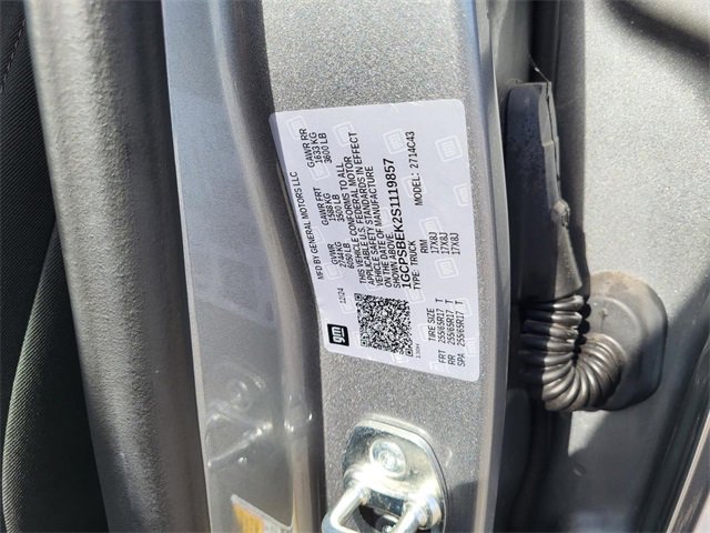 Used 2025 Chevrolet Colorado W/T image 32