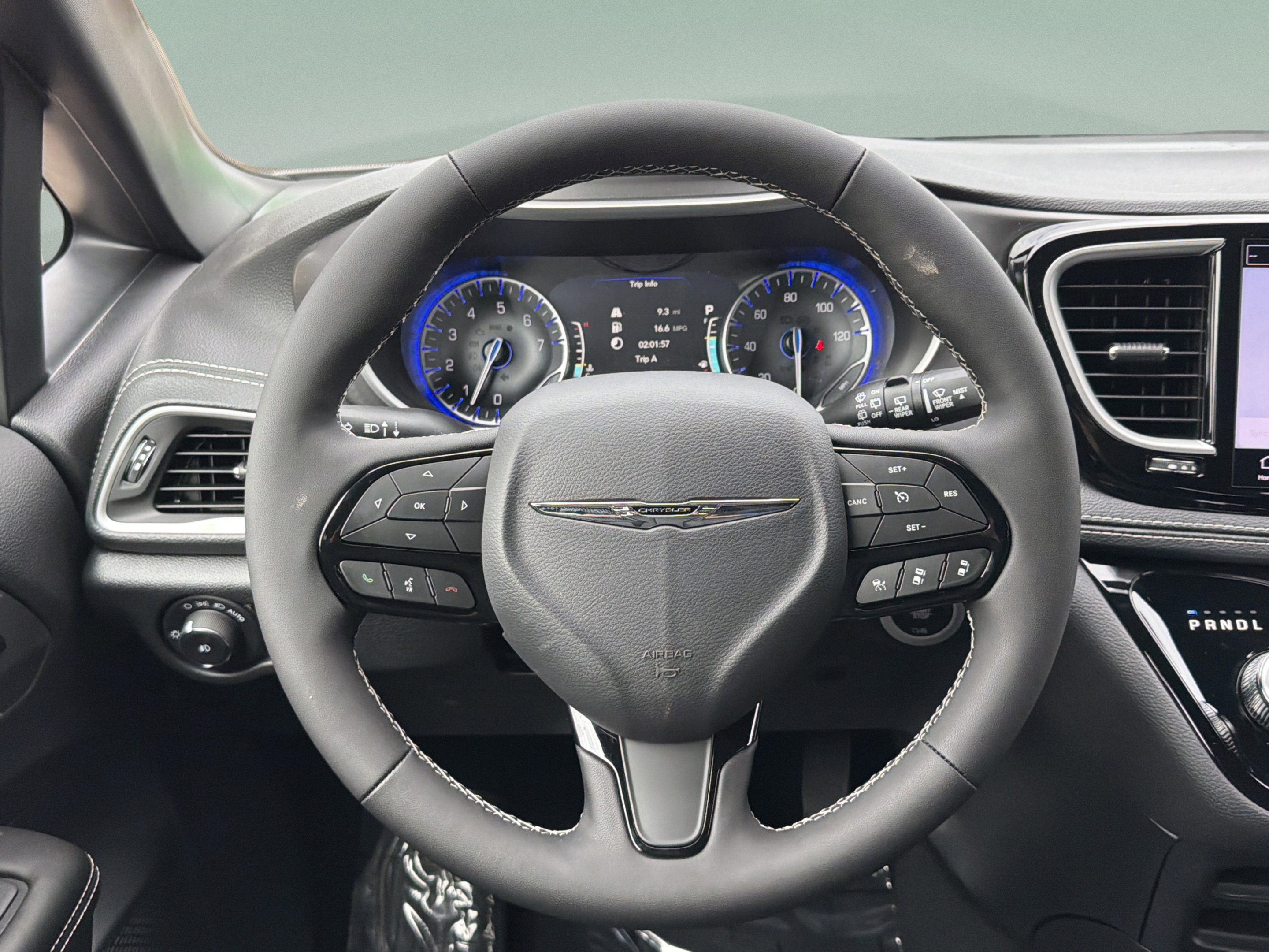 New 2026 Chrysler Pacifica Select w/ S Appearance Package FWD image 10