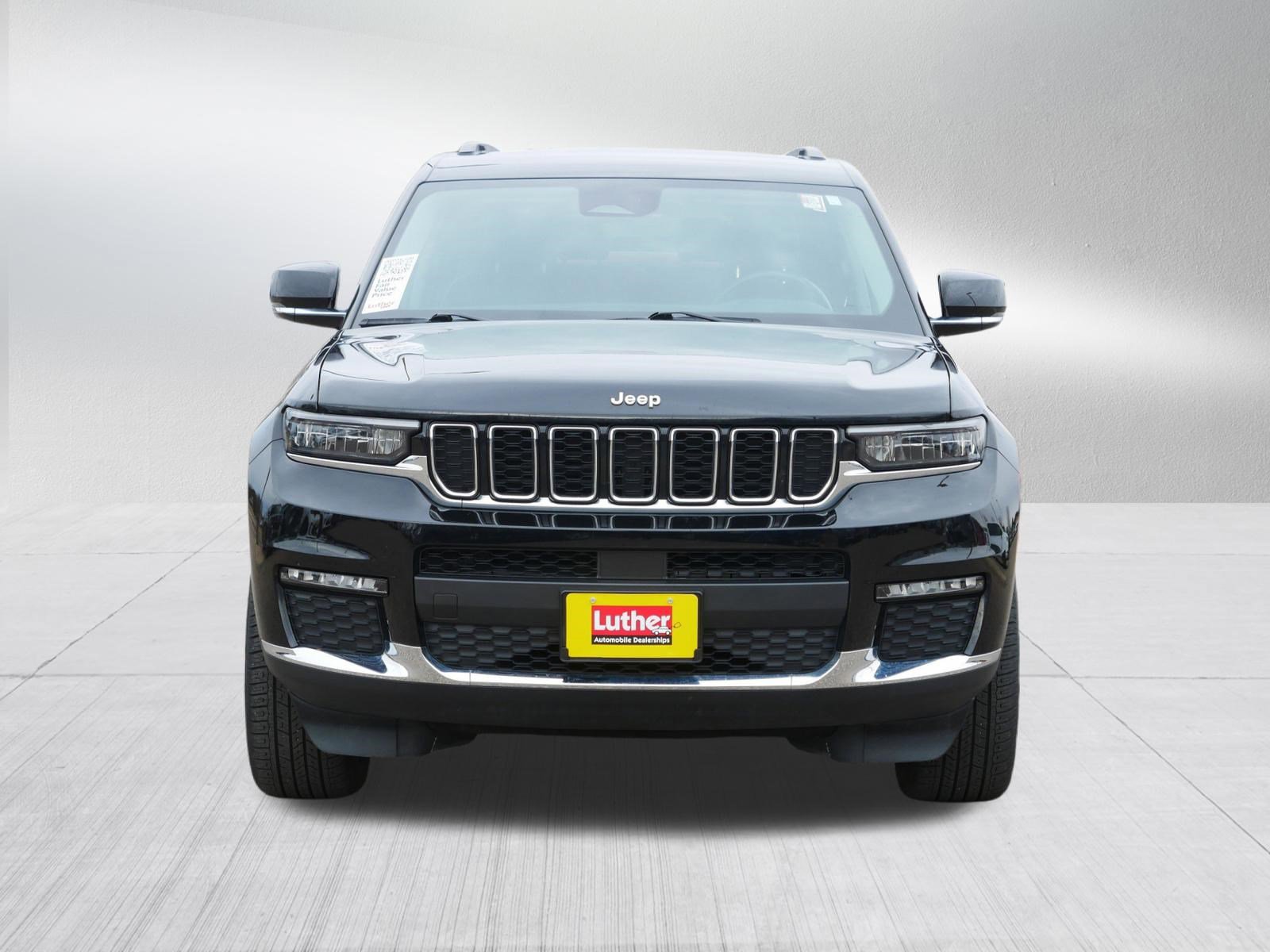 Used 2022 Jeep Grand Cherokee L Limited w/ MOPAR Finishing Package AWD/4WD image 2