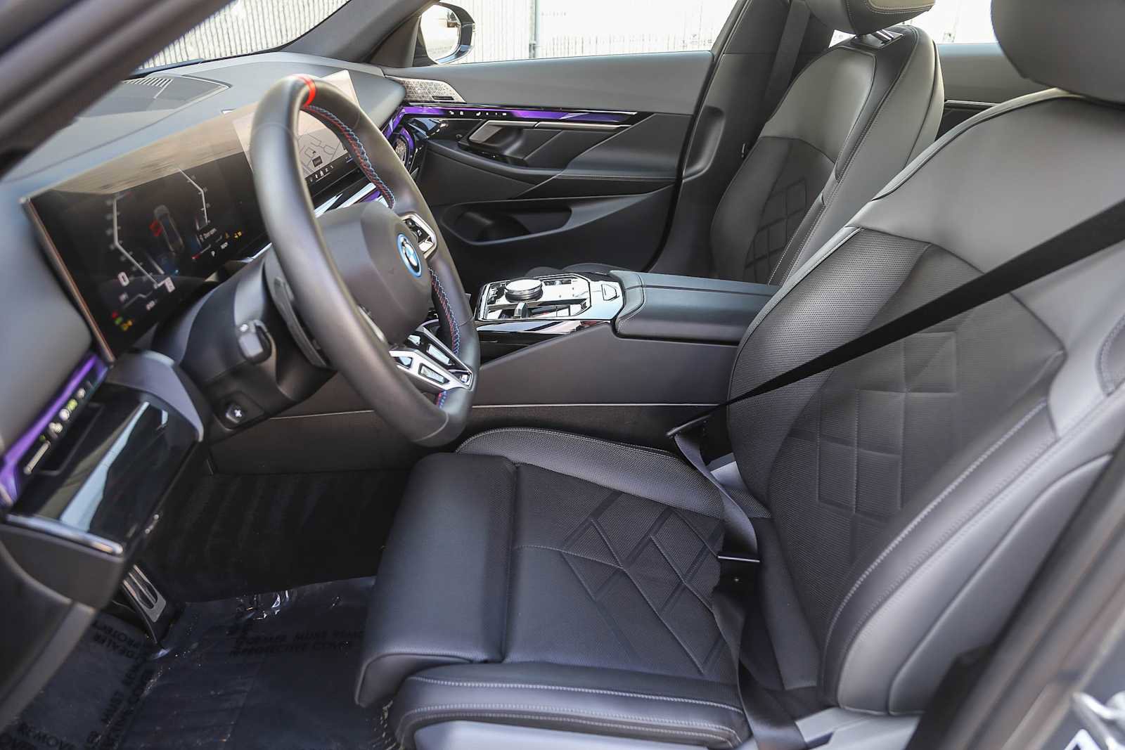 Used 2025 BMW i5 M60 w/ Premium Package image 14