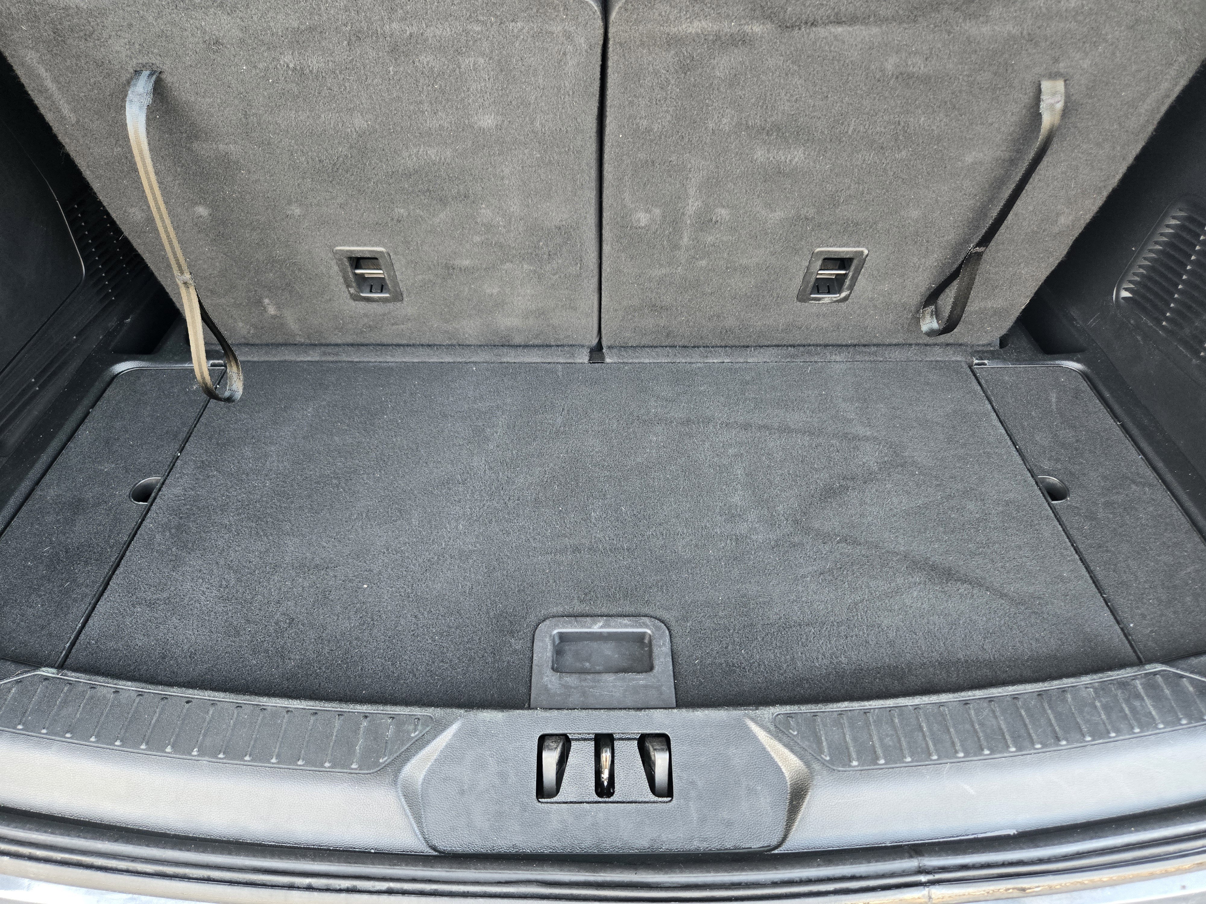 Certified 2022 Ford Explorer XLT w/ Equipment Group 202A image 24